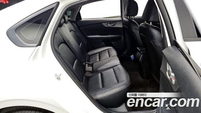 Kia K3 2020 — photo 12