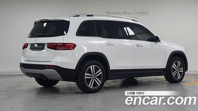 Mercedes-Benz GLB-Class 2021 — photo 2