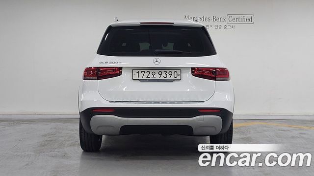 Mercedes-Benz GLB-Class 2021 — photo 4