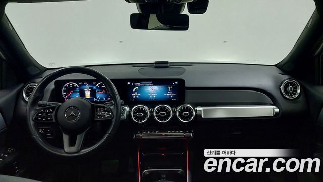 Mercedes-Benz GLB-Class 2021 — photo 7