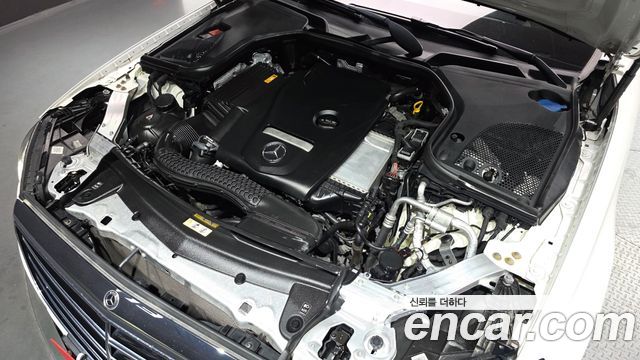 Mercedes-Benz E-Class 2019 — photo 6