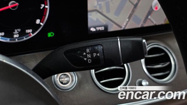 Mercedes-Benz E-Class 2019 — photo 9