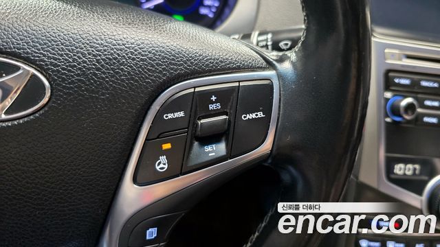 Hyundai Grandeur 2015 — photo 18