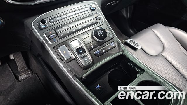 Hyundai Santafe 2021 — photo 9