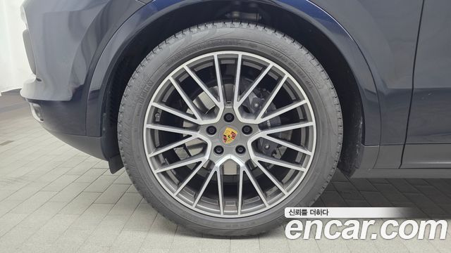 Porsche Cayenne 2021 — photo 5