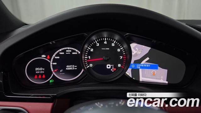 Porsche Cayenne 2021 — photo 8