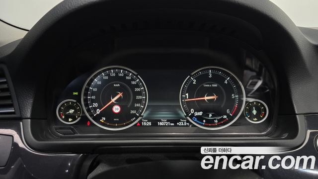 BMW 5-Series 2014 — photo 8