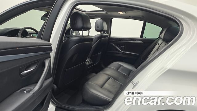 BMW 5-Series 2014 — photo 12