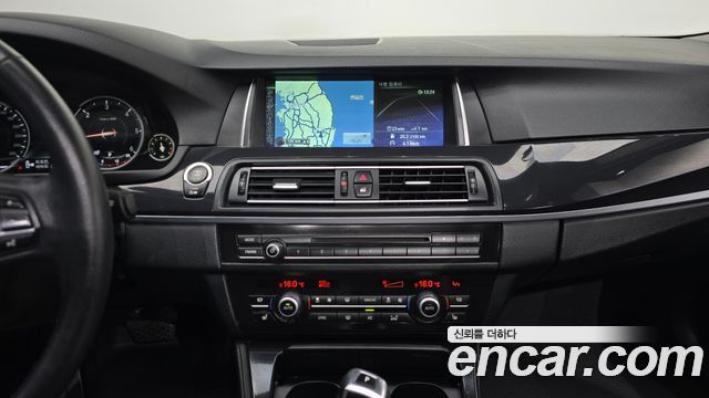 BMW 5-Series 2014 — photo 15