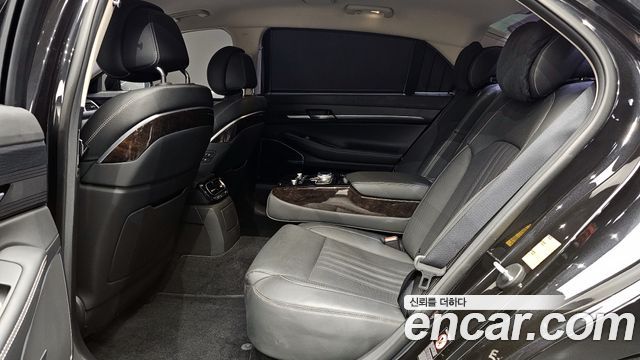 Genesis G90 2019 — photo 12