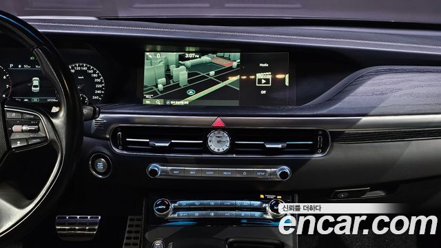 Genesis G90 2019 — photo 14