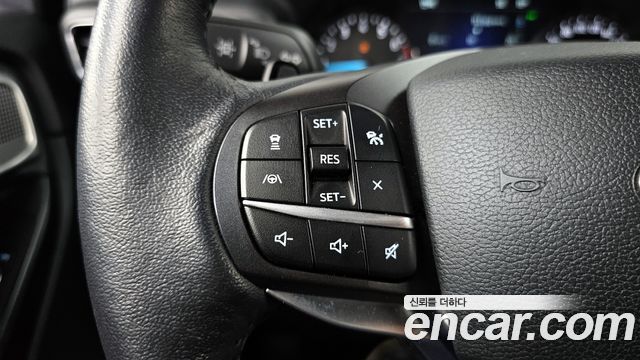 Ford Explorer 2020 — photo 17