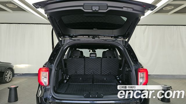 Ford Explorer 2020 — photo 20