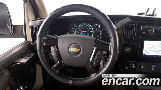 Chevrolet Express Van 2014 — photo 14
