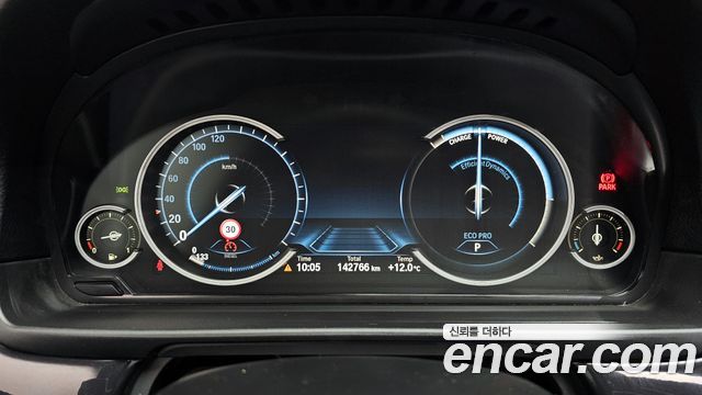 BMW 5-Series 2014 — photo 8