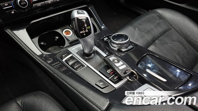 BMW 5-Series 2014 — photo 9