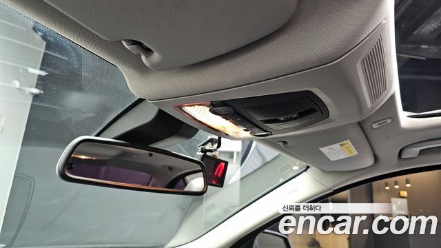 BMW 5-Series 2014 — photo 12