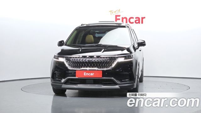 Kia Canival 2023 — photo 3
