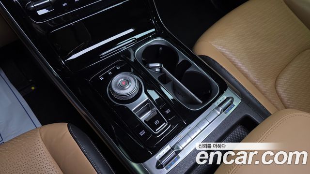 Kia Canival 2023 — photo 9