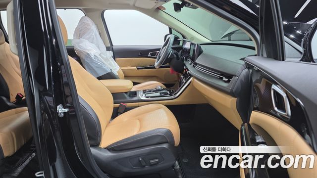 Kia Canival 2023 — photo 10