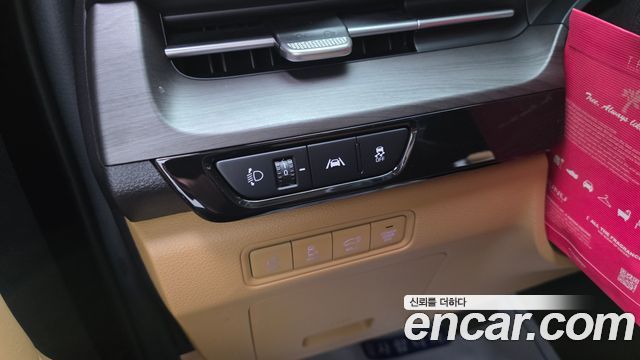 Kia Canival 2023 — photo 16