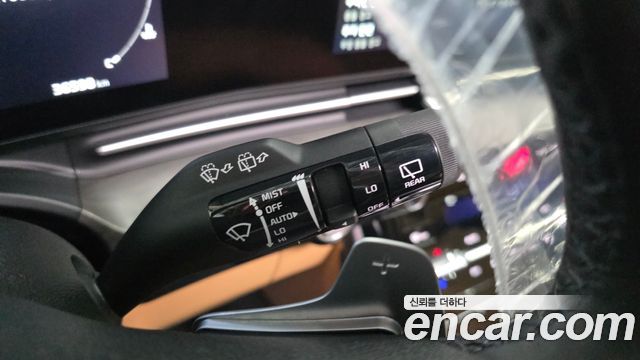 Kia Canival 2023 — photo 17