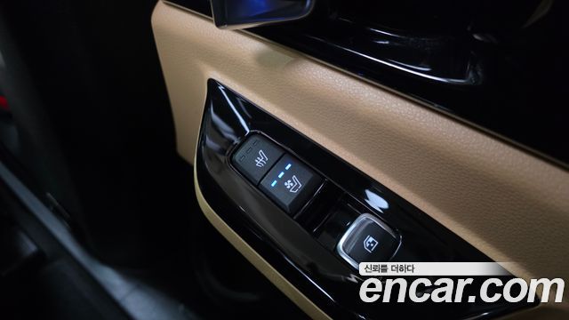 Kia Canival 2023 — photo 18