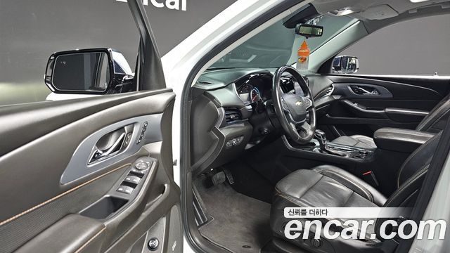 Chevrolet Korea Traverse 2021 — photo 11