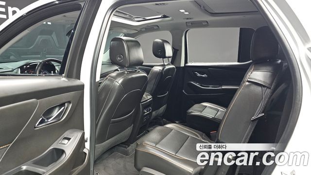 Chevrolet Korea Traverse 2021 — photo 12