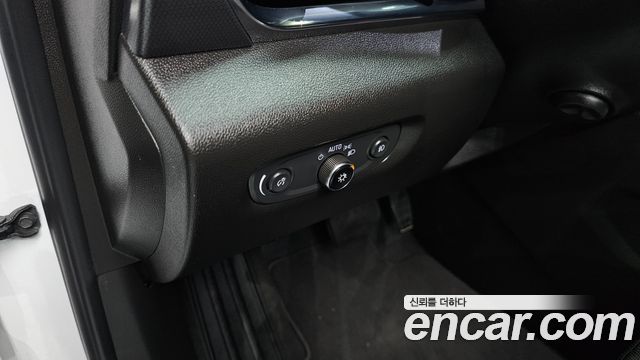 Chevrolet Korea Traverse 2021 — photo 16