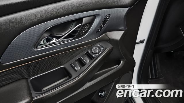 Chevrolet Korea Traverse 2021 — photo 19