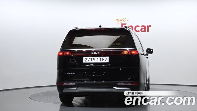 Kia Canival 2022 — photo 4