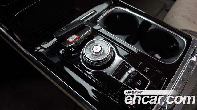 Kia Canival 2022 — photo 9