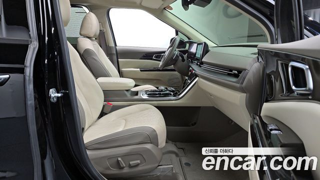 Kia Canival 2022 — photo 11