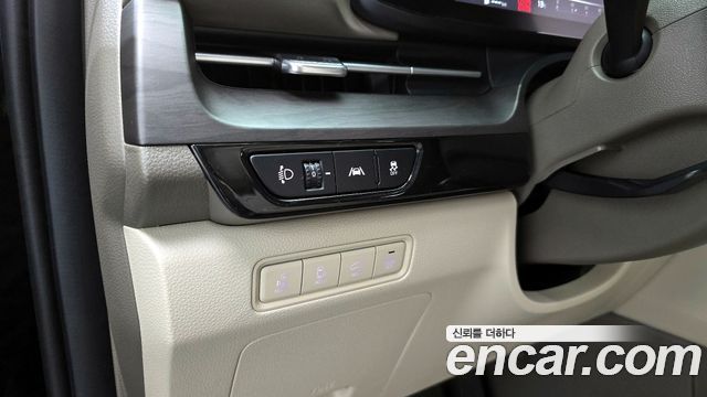 Kia Canival 2022 — photo 18