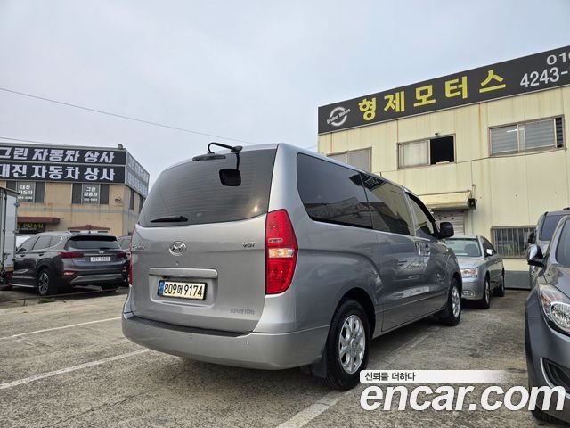 Hyundai Starex 2016 — photo 2