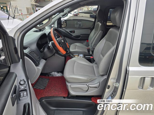 Hyundai Starex 2016 — photo 11