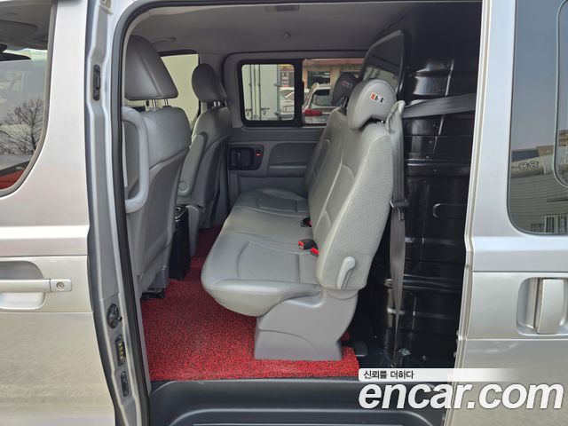 Hyundai Starex 2016 — photo 12