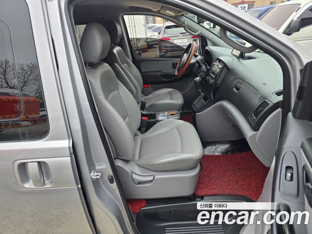 Hyundai Starex 2016 — photo 15