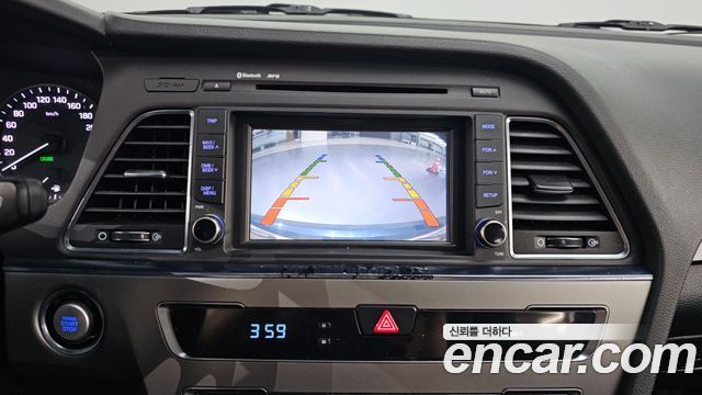 Hyundai Sonata 2015 — photo 16