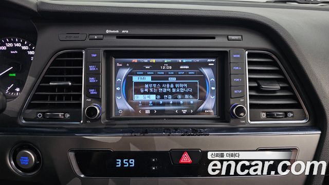 Hyundai Sonata 2015 — photo 17
