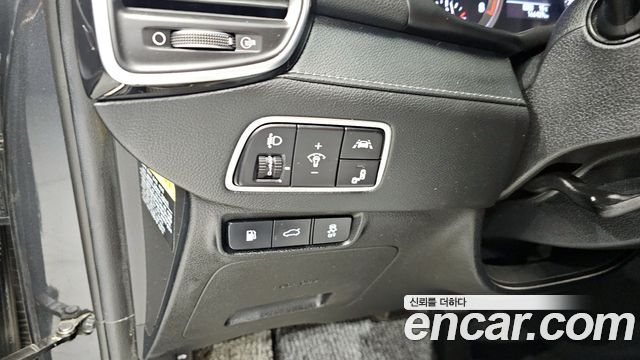 Hyundai Grandeur 2018 — photo 14