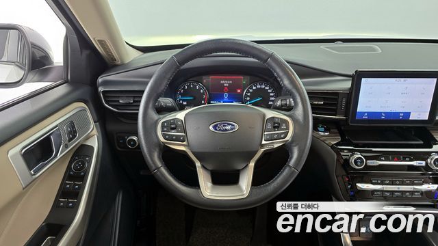 Ford Explorer 2021 — photo 13