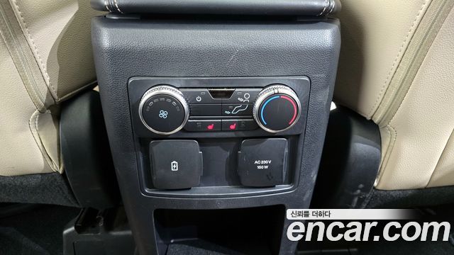 Ford Explorer 2021 — photo 19