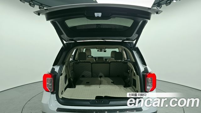 Ford Explorer 2021 — photo 20