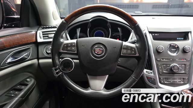 Cadillac SRX 2010 — photo 13