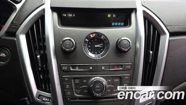Cadillac SRX 2010 — photo 14