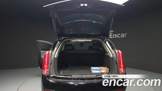 Cadillac SRX 2010 — photo 20