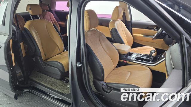 Kia Canival 2021 — photo 12