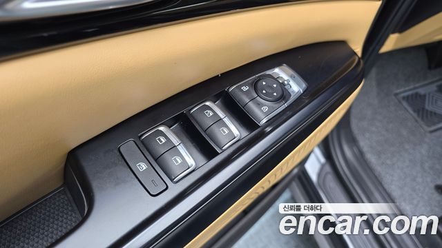 Kia Canival 2021 — photo 14